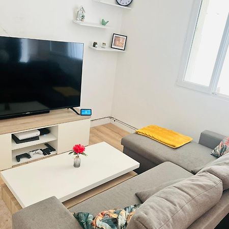 Charmant Appartement Americain Saint-Denis  Ngoại thất bức ảnh