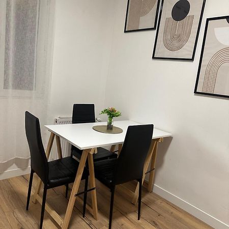 Charmant Appartement Americain Saint-Denis  Ngoại thất bức ảnh